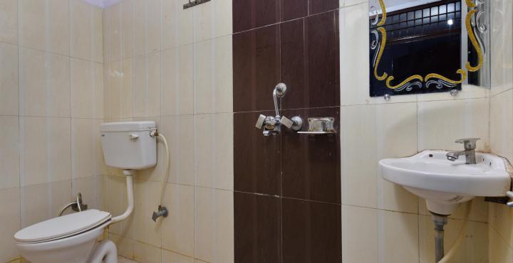 Hotel Giriraj Inn Varanasi Exterior photo