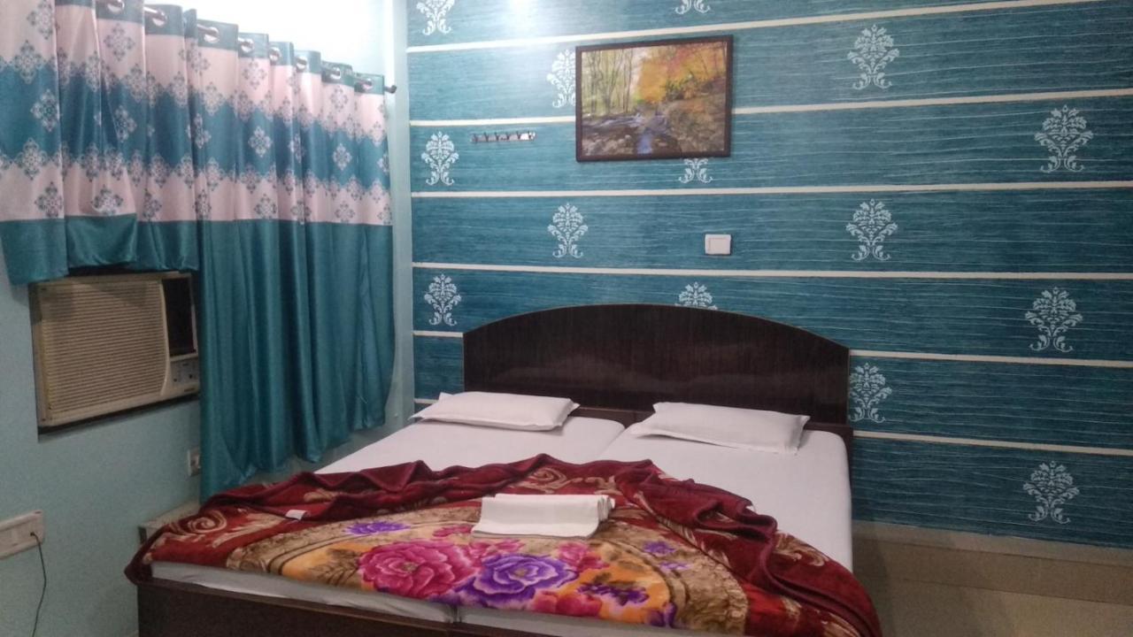 Hotel Giriraj Inn Varanasi Exterior photo
